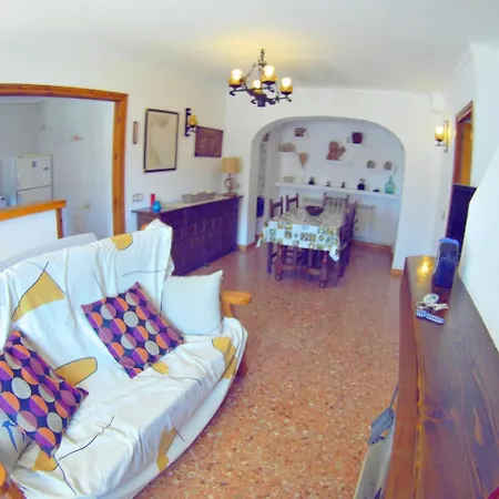 Apartment Vacay Montgo, Con Jardin En L'Escala