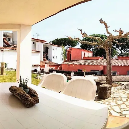 Vacay Montgo, Con Jardin En Apartment L'Escala